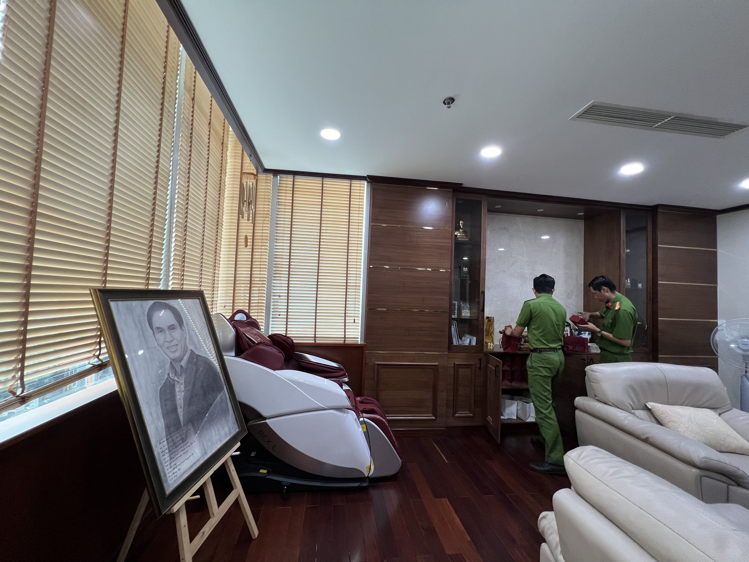 Khám xét trụ sở HDTC ảnh 5 Kham xet tru so HDTC anh 5
