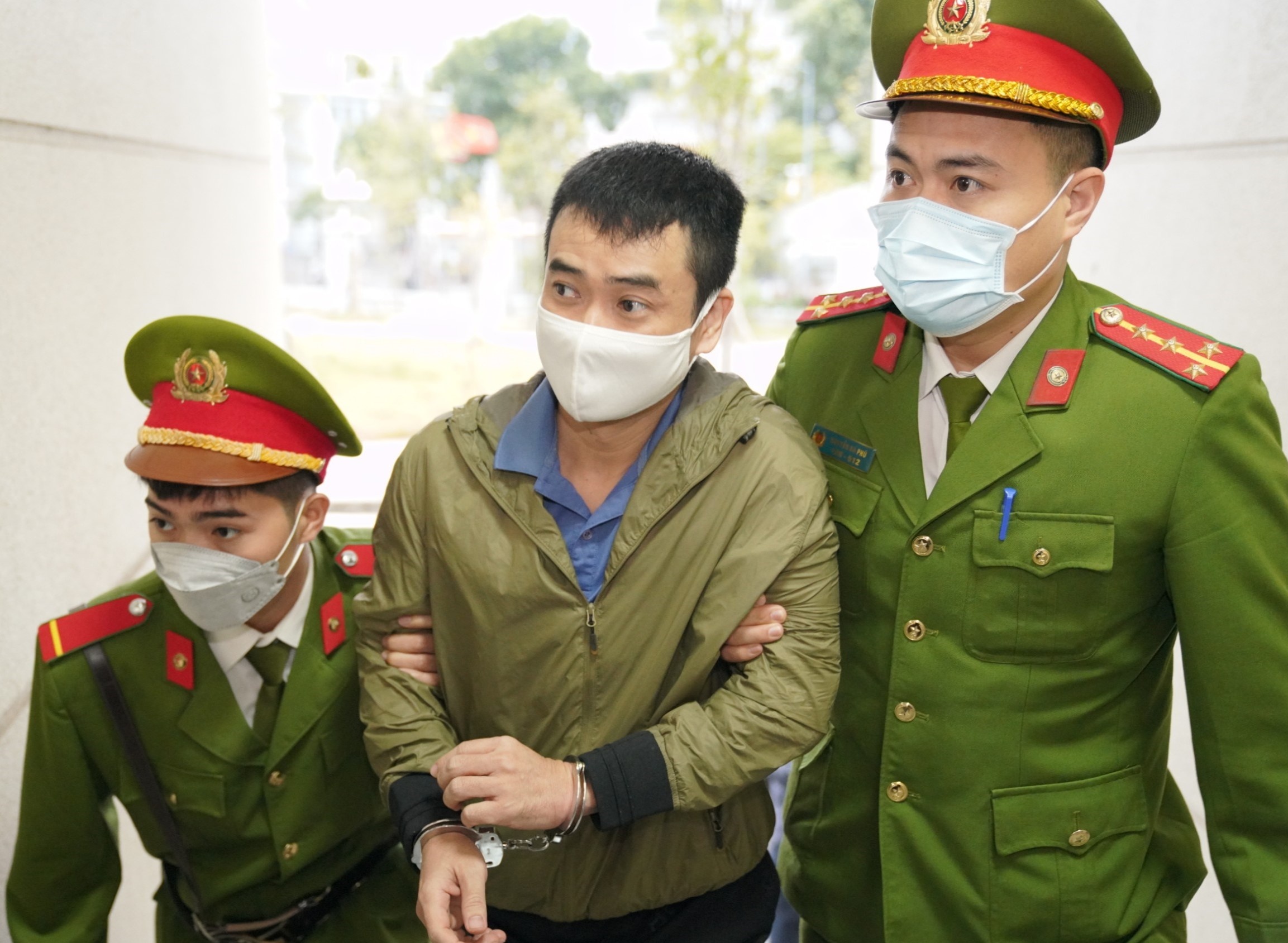 Phan Quoc Viet mang USD ra Ha Noi de hoi lo trong vu Viet A hinh anh