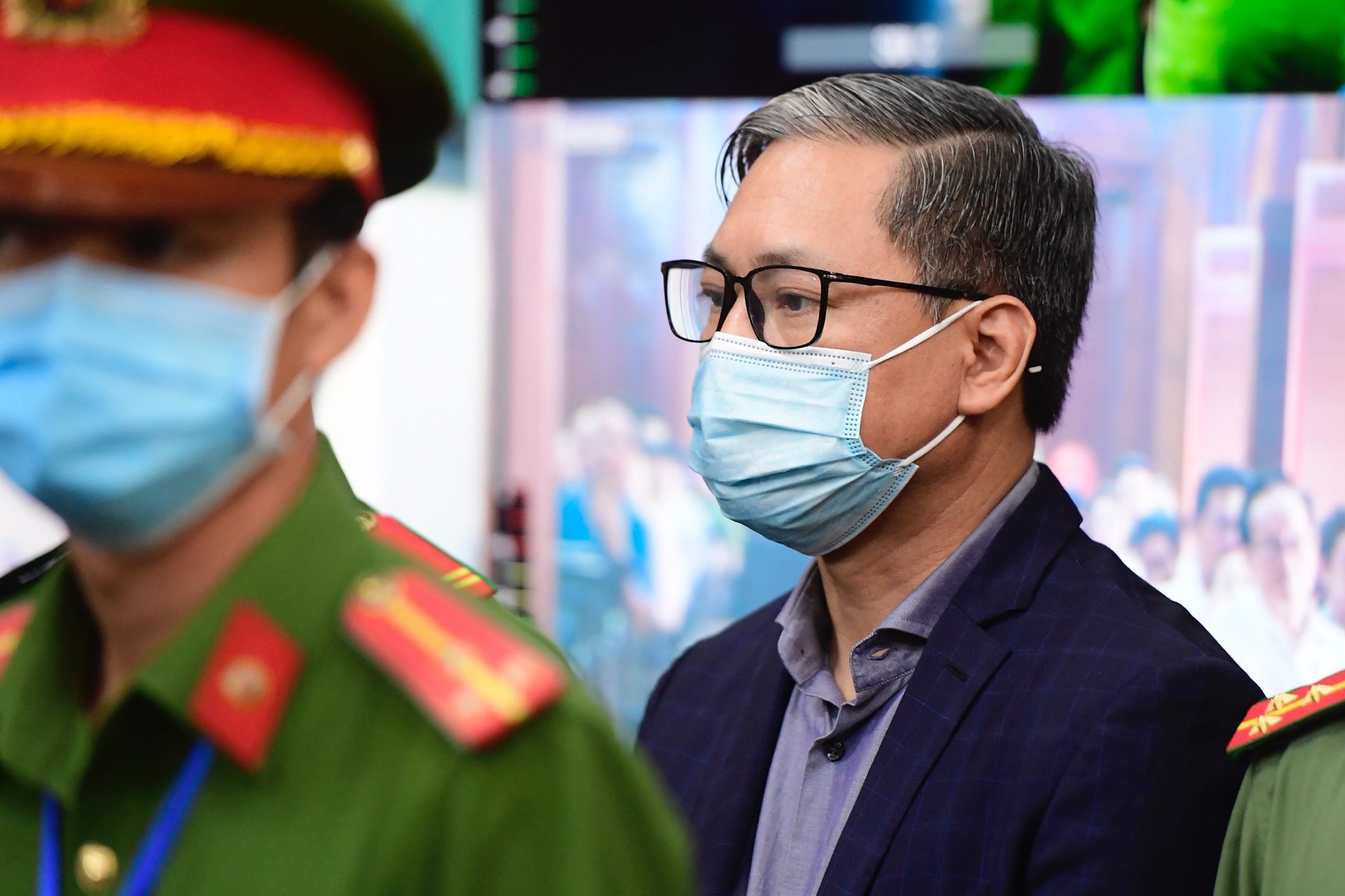 xet xu Van Thinh Phat anh 1