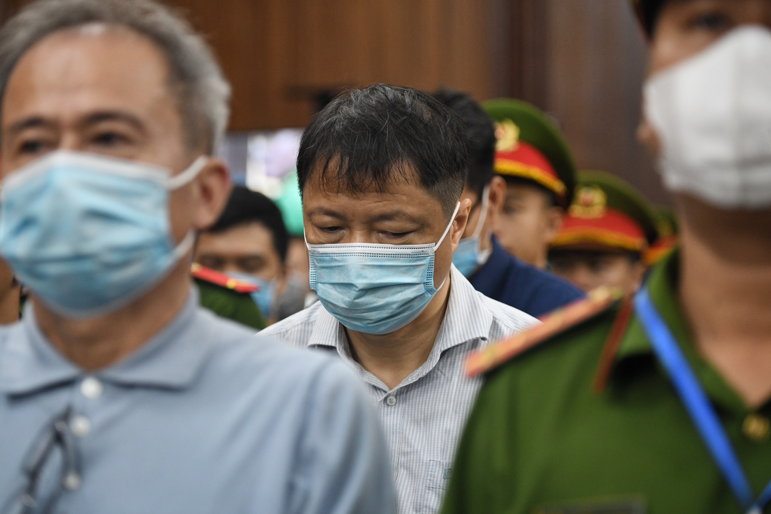 Van Thinh Phat,  Truong My Lan,  Truong Hue Van anh 9