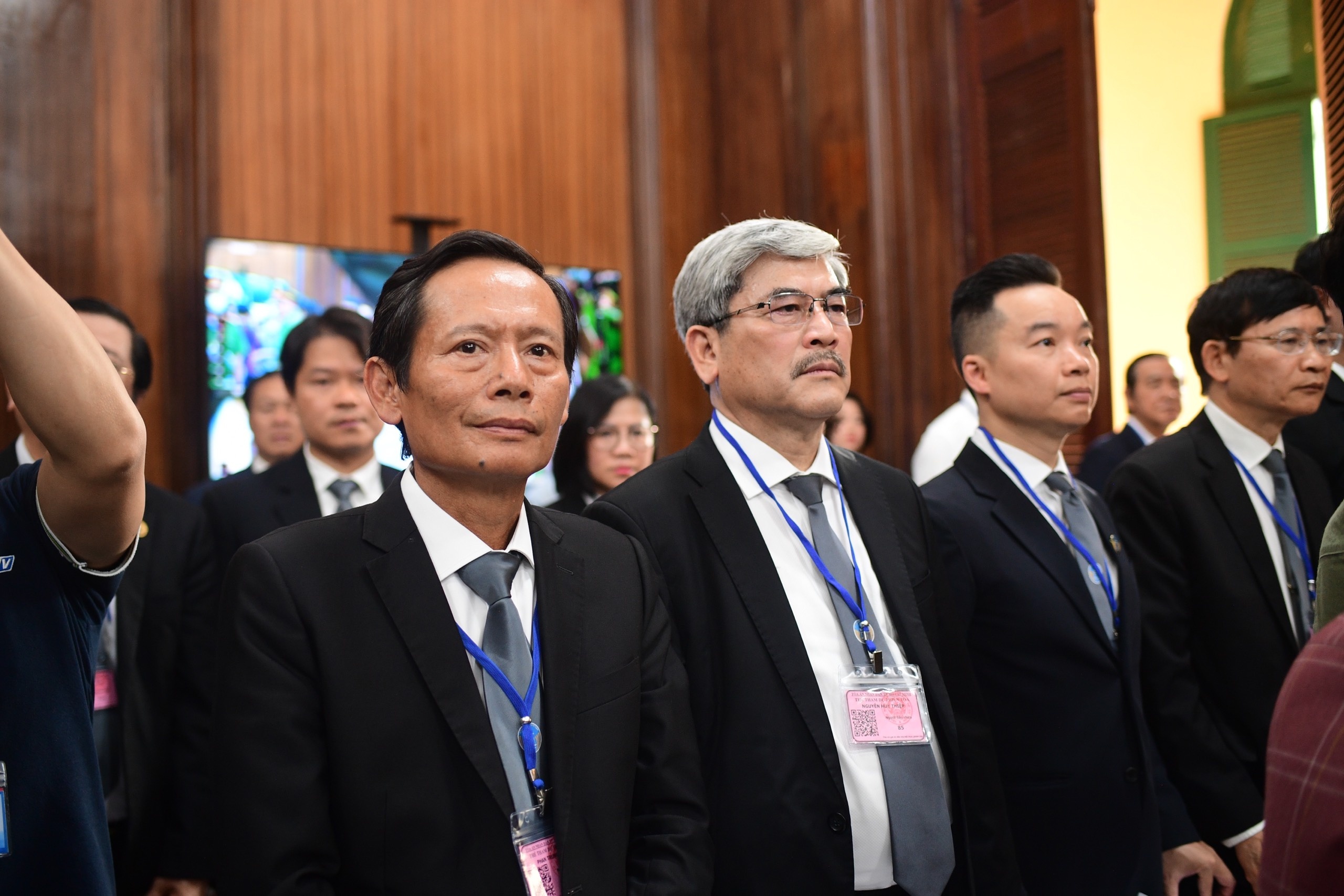 Van Thinh Phat,  Truong My Lan,  Truong Hue Van anh 10