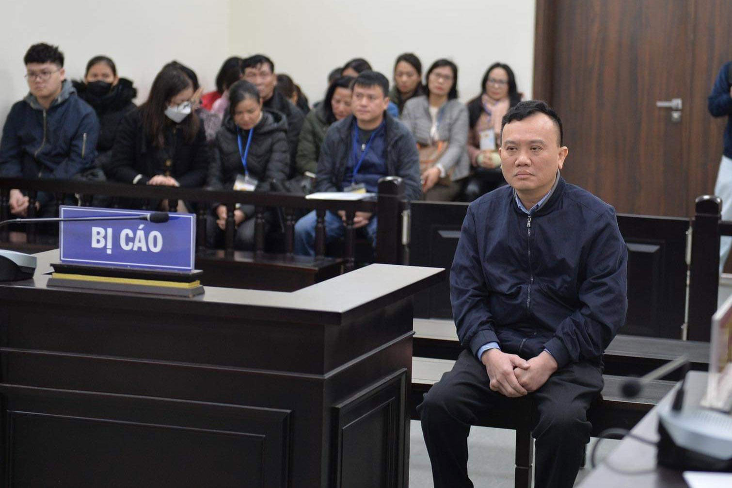 Hoan phien xu cuu Giam doc CDC Ha Noi Truong Quang Viet hinh anh