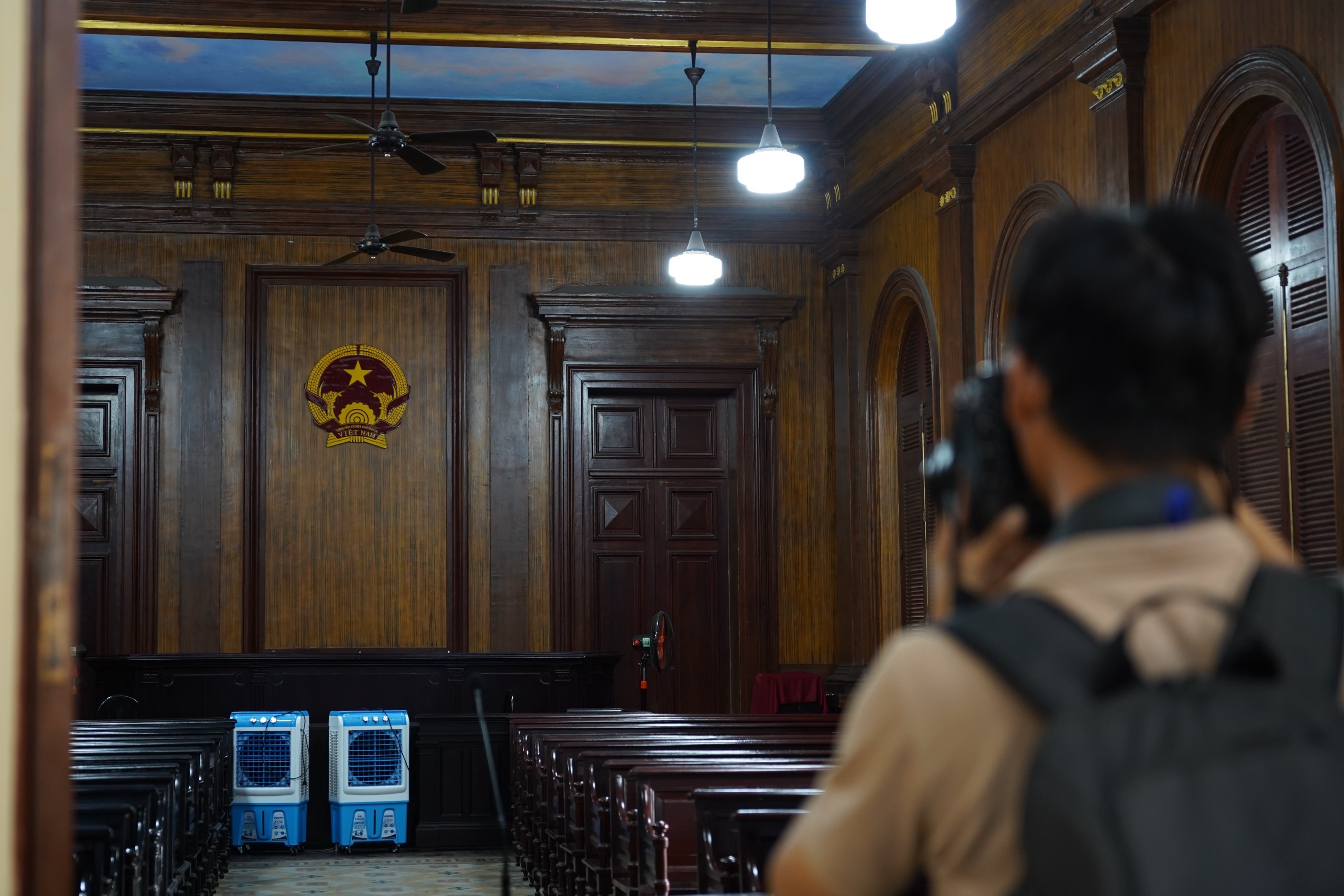 xet xu Van Thinh Phat anh 10