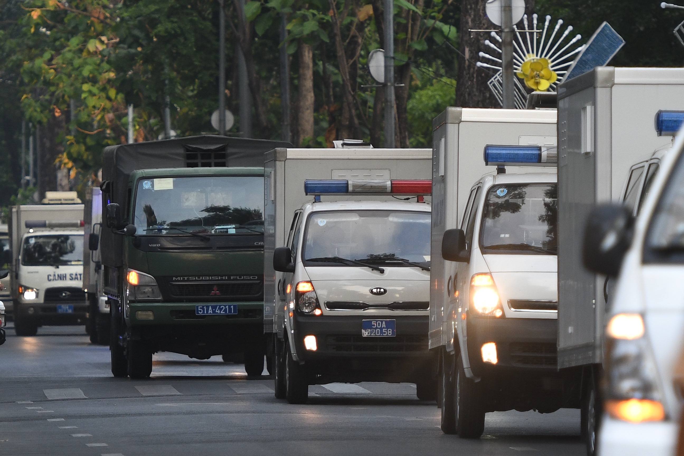 xet xu Van Thinh Phat anh 5