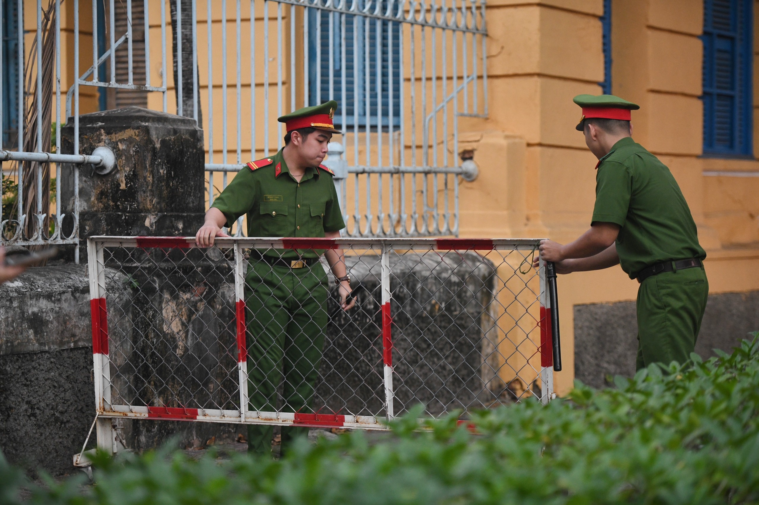 xet xu Van Thinh Phat anh 4