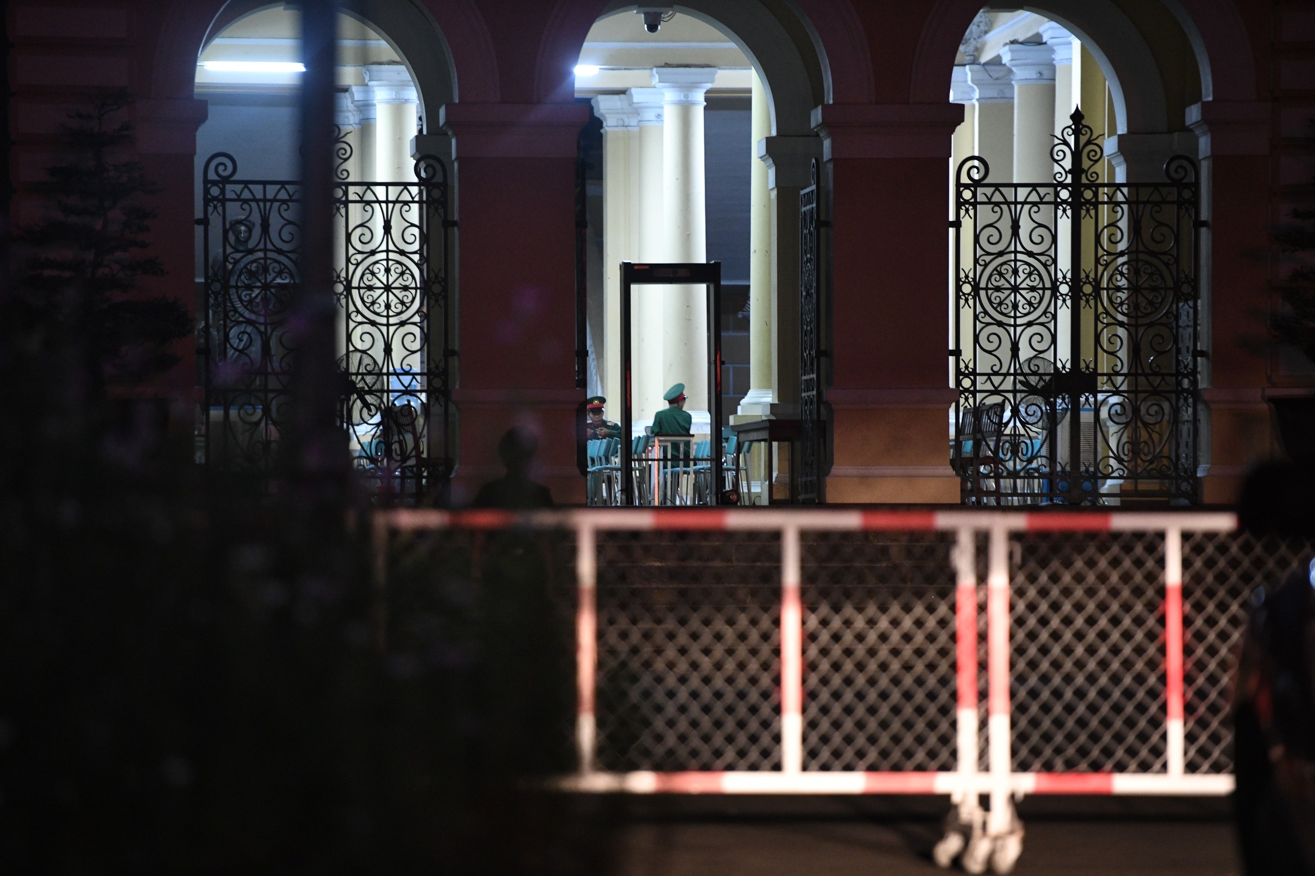 xet xu Van Thinh Phat anh 3