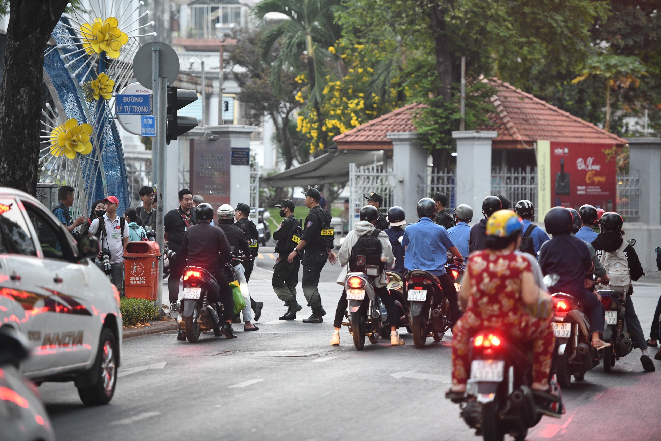 xet xu Van Thinh Phat anh 6