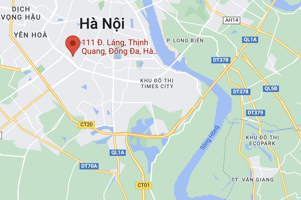 oto tong vao cay xang anh 1