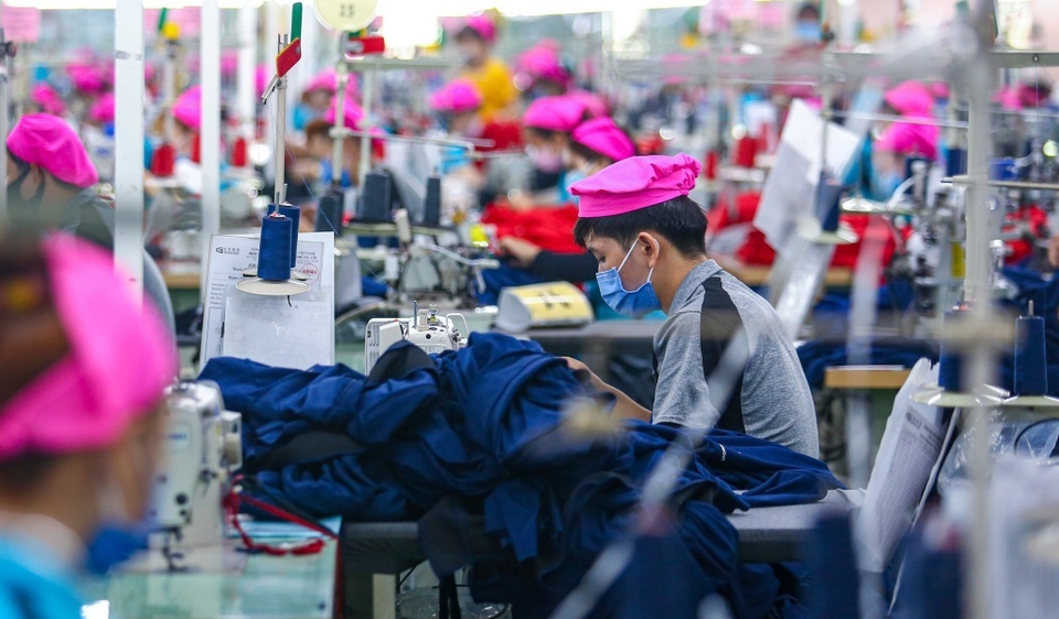 Cong nhan mat viec o TP.HCM se duoc ho tro hinh anh