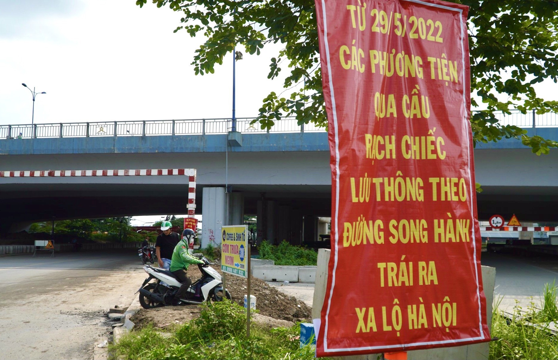 So GTVT TP.HCM kiem tra tinh trang ngan duong de tan thu phi BOT hinh anh