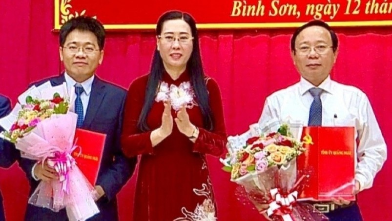 Bo nhiem, dieu dong hang loat can bo chu chot o Quang Ngai hinh anh