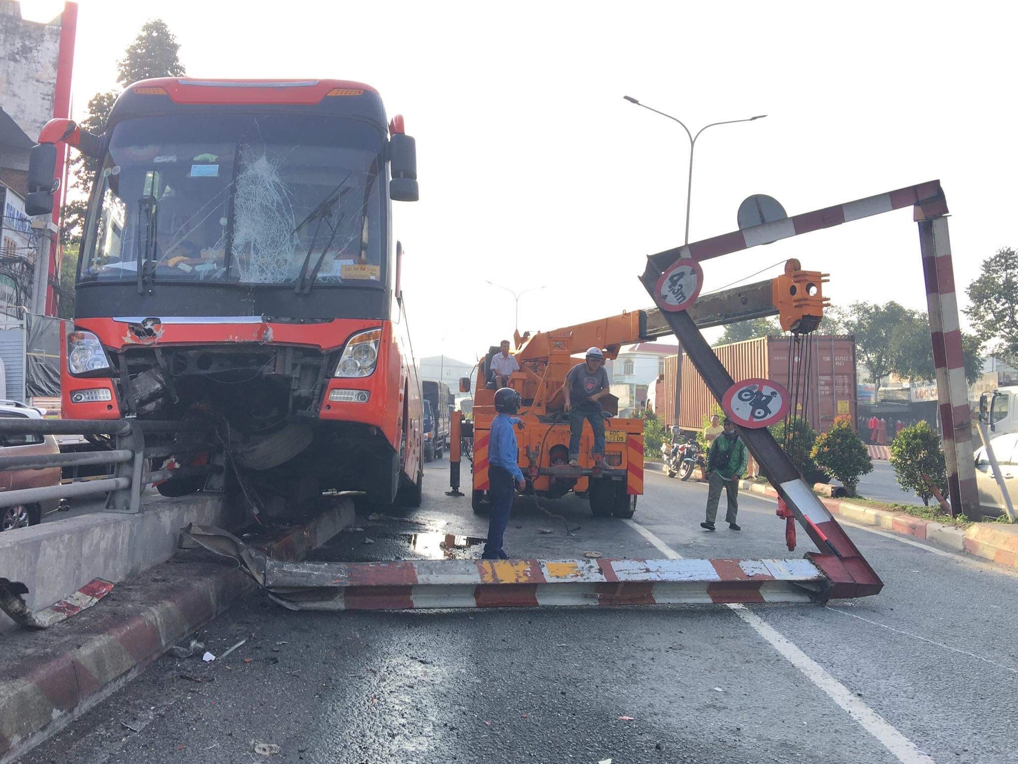 tai nan xe khach anh 1