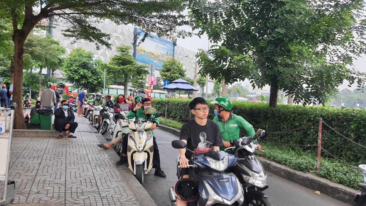 loan gia san bay anh 2