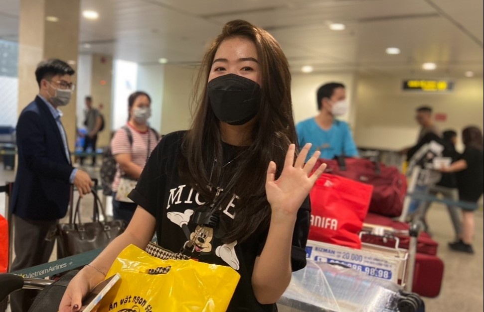 Viet kieu bi mat ve que don Tet tao bat ngo cho gia dinh hinh anh