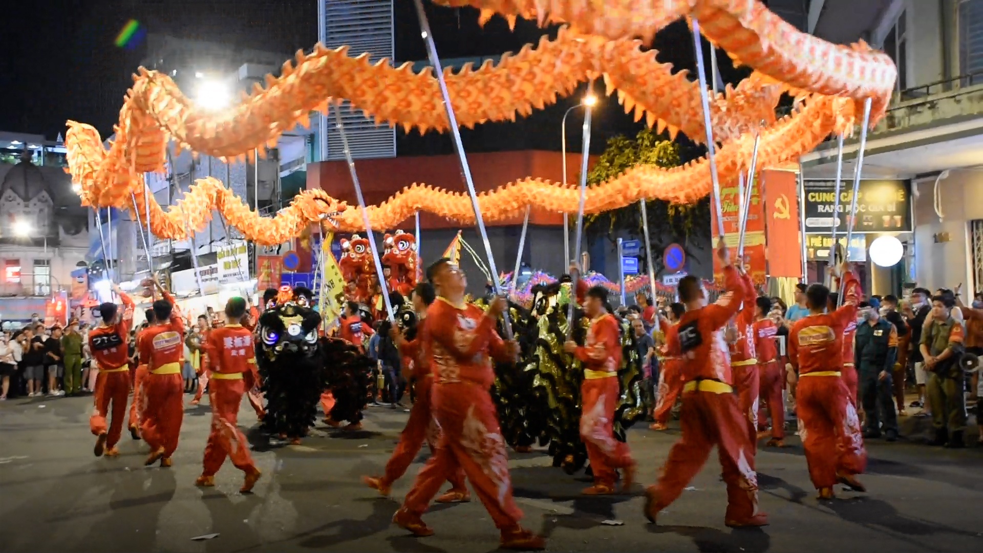 Nguoi Hoa o TP.HCM dieu hanh mung Tet Nguyen tieu hinh anh