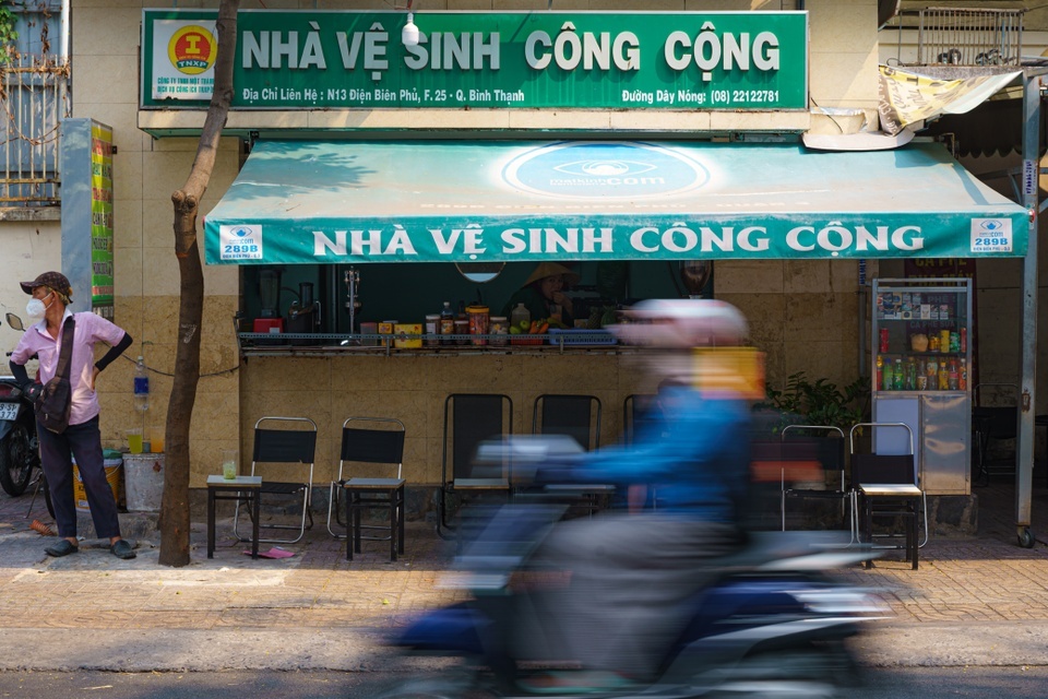 thiếu nhà vệ sinh ảnh 2 thieu nha ve sinh anh 2