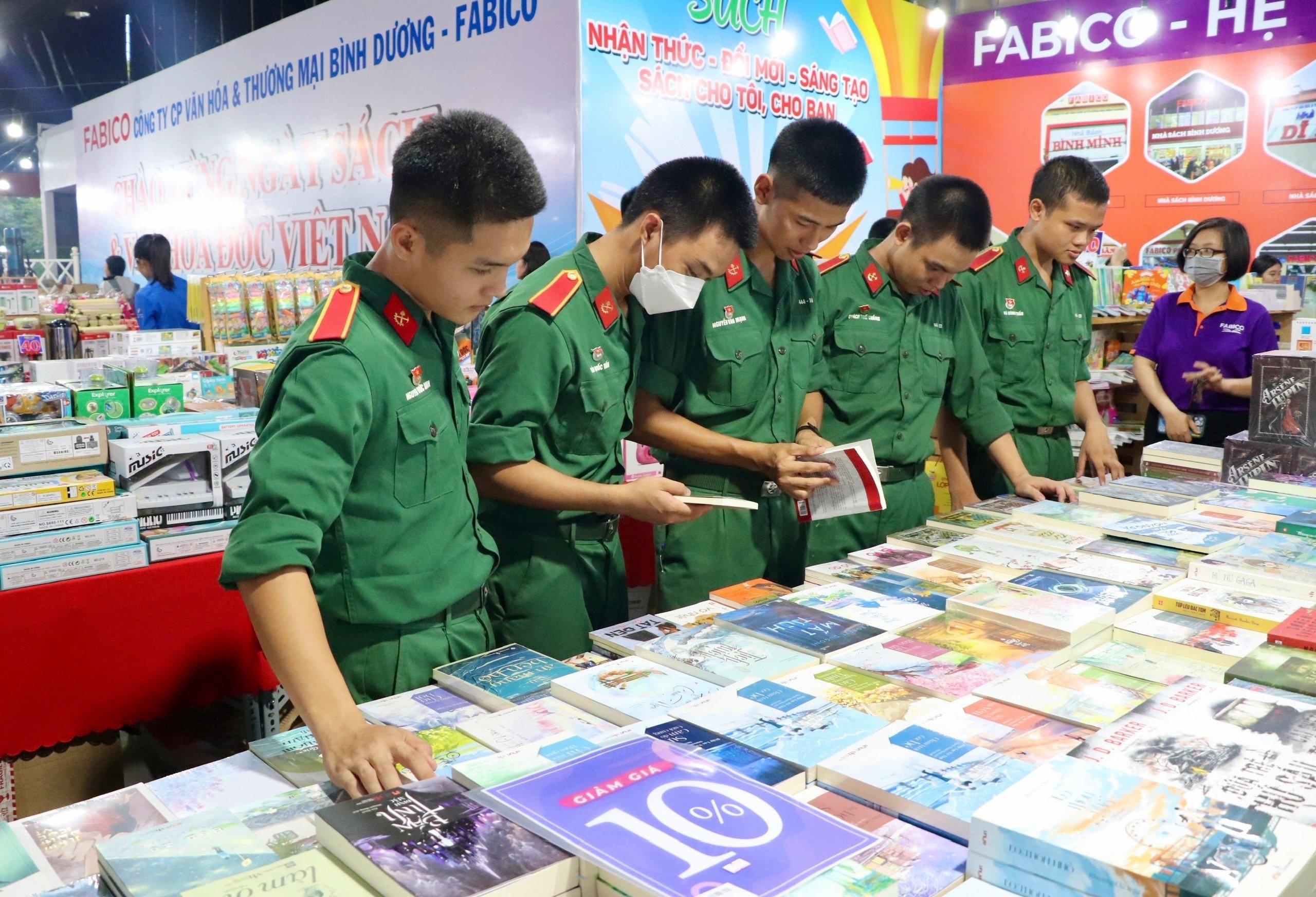 hội sách ảnh 3 hoi sach anh 3