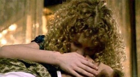 Brad Pitt tung cam thay kinh khung khi hon ban dien 11 tuoi hinh anh