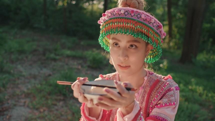 ca sĩ Hoàng Thùy Linh ảnh 1 ca si Hoang Thuy Linh anh 1