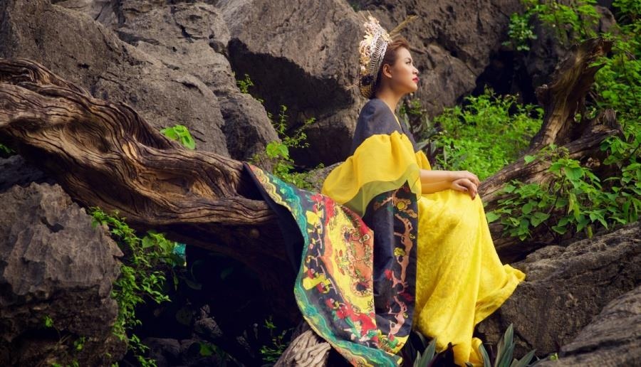 ca sĩ Hoàng Thùy Linh ảnh 2 ca si Hoang Thuy Linh anh 2