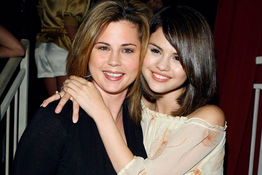 ca si Selena Gomez anh 5