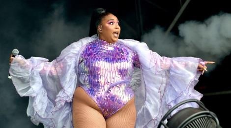 Lizzo - nang beo dang can quet am nhac the gioi la ai? hinh anh