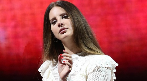 Nu ca si huy 8 dem dien vi that tinh? hinh anh