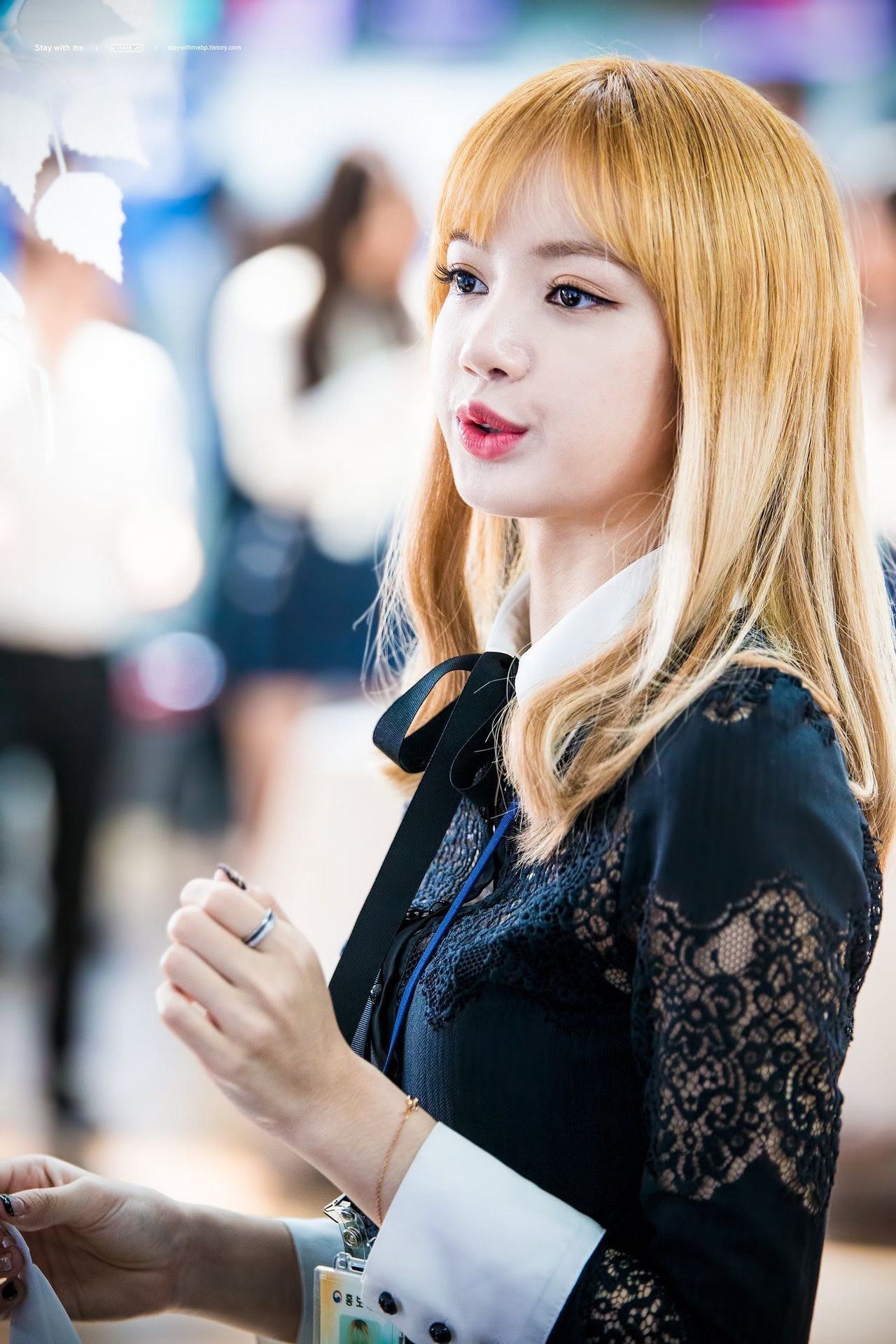 thần tượng kpop tóc vàng ảnh 6 than tuong kpop toc vang anh 6