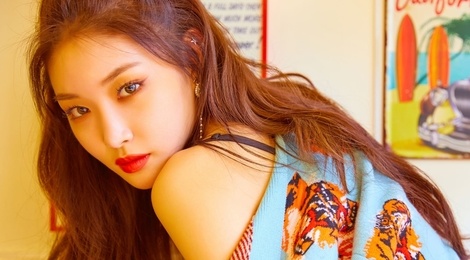 Chung Ha ra mat voi tu cach dien vien o Hollywood hinh anh