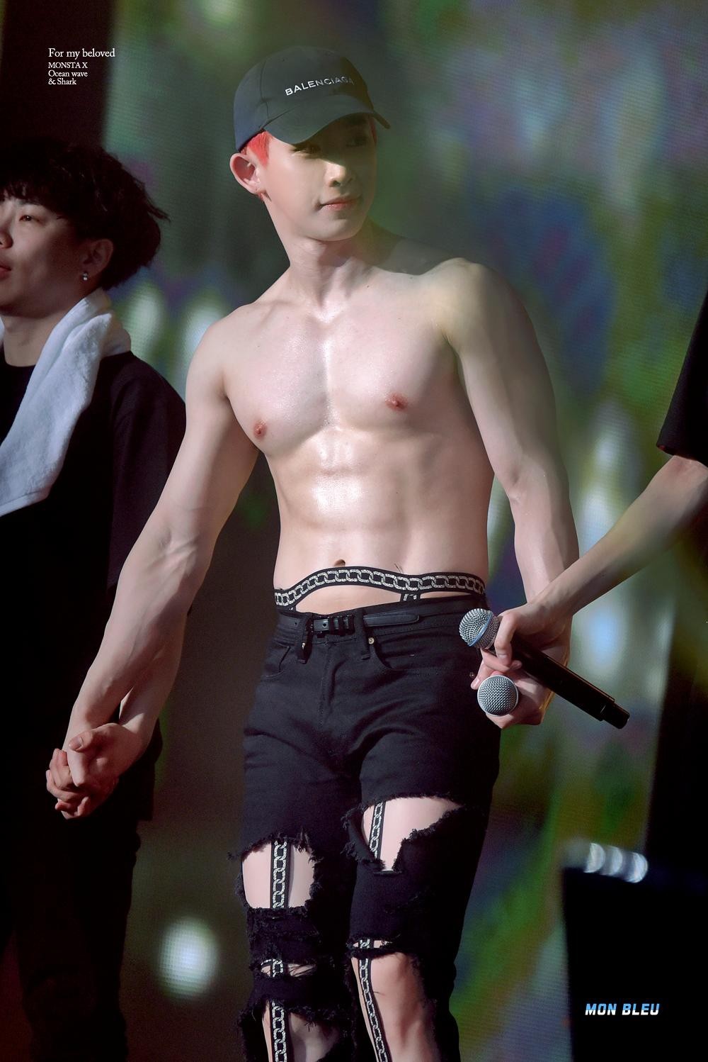 than tuong kpop khoe co bung anh 14