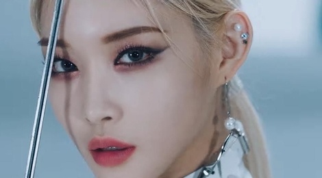 Nhung idol duoc dong nghiep muon ket than hinh anh