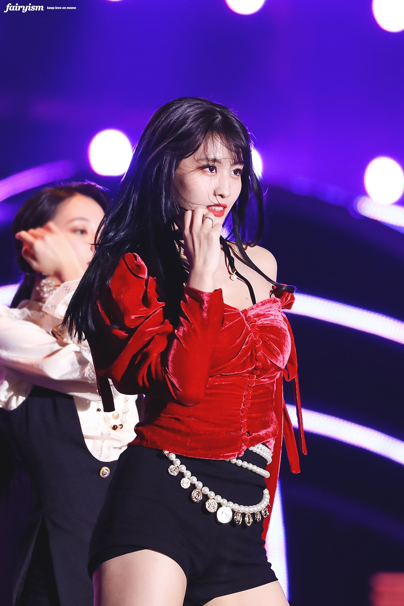 Hwasa biểu diễn lôi cuốn trên sân khấu ảnh 9 Hwasa bieu dien loi cuon tren san khau anh 9