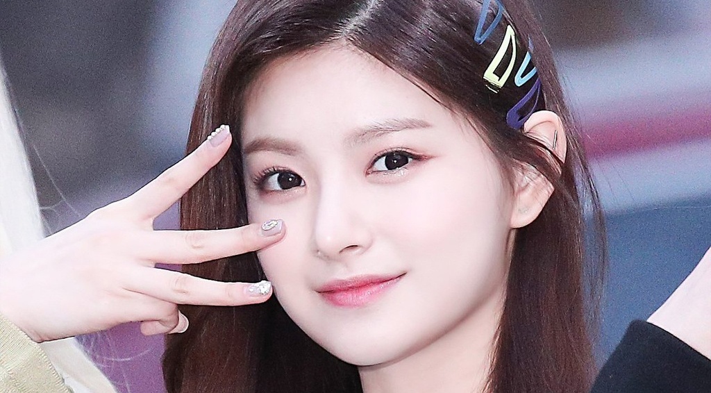 Nhan sac visual nhom nhac tan binh hinh anh