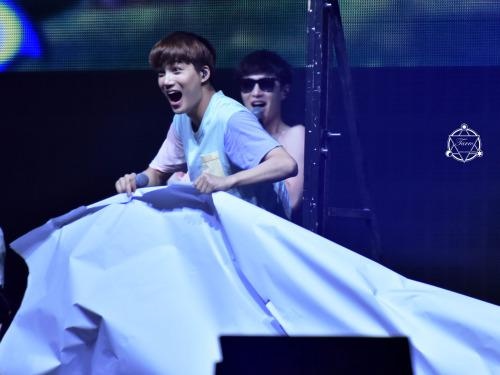 su co san khau anh 3