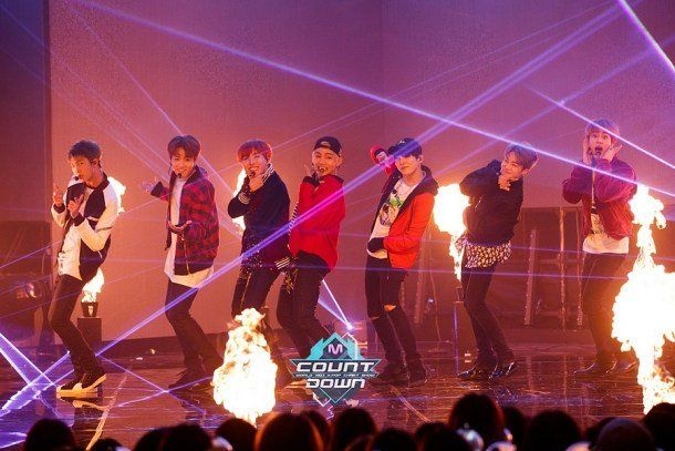 BTS hanh xu lich thiep anh 8