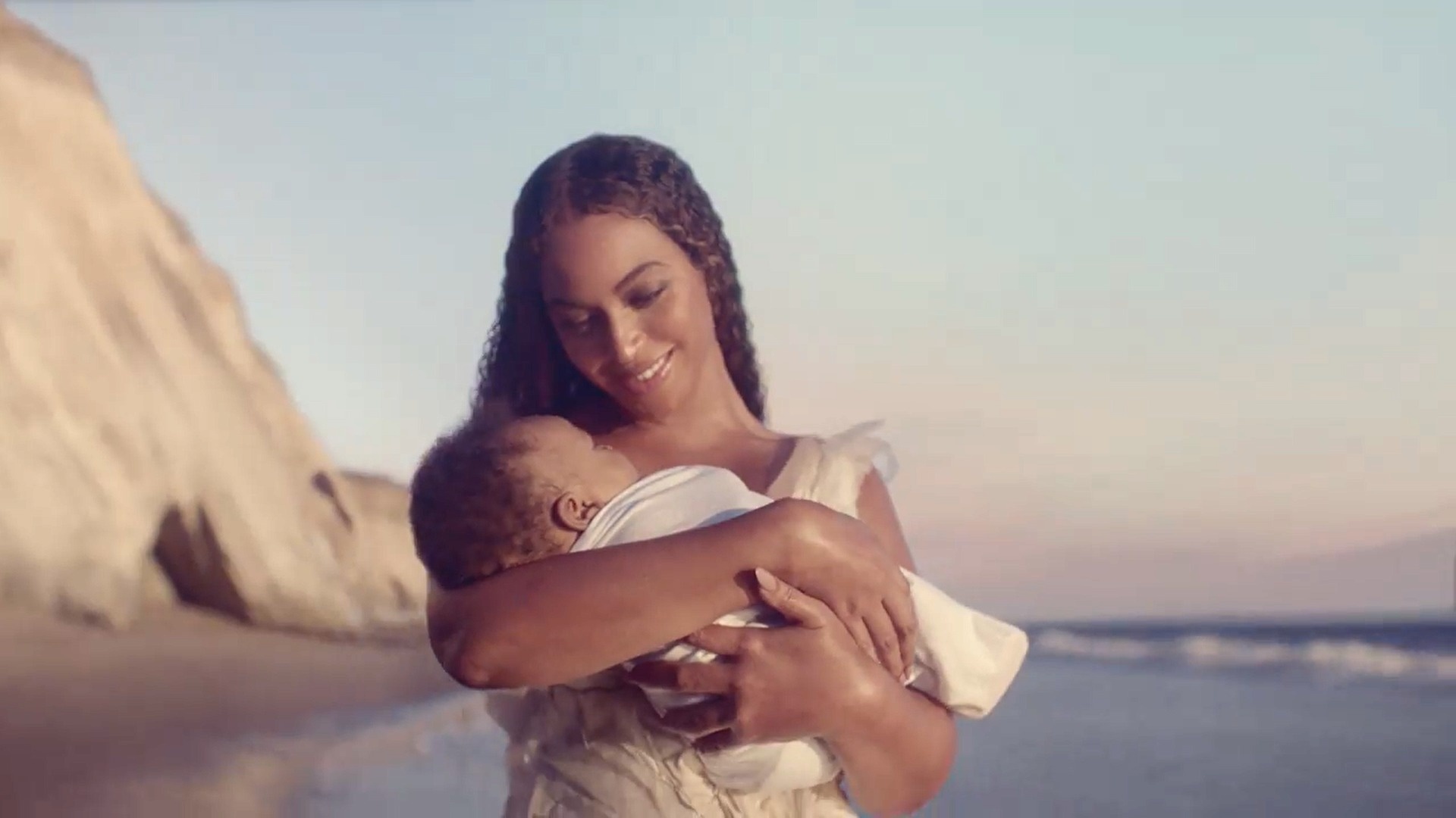 Beyoncé ra mắt album ảnh 1 Beyonce ra mat album anh 1