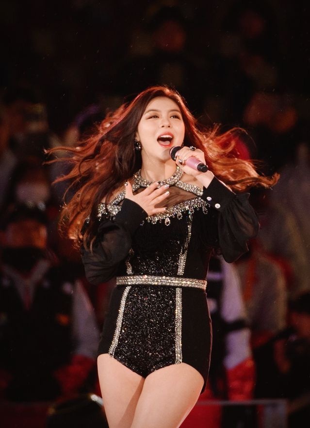 ap luc thuc tap sinh Kpop anh 1