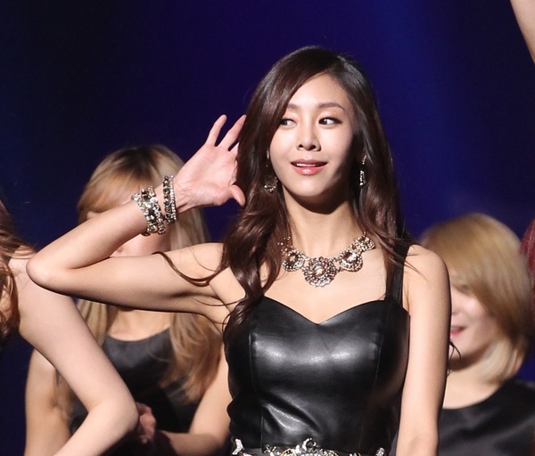 sao Han roi khoi lang giai tri anh 7