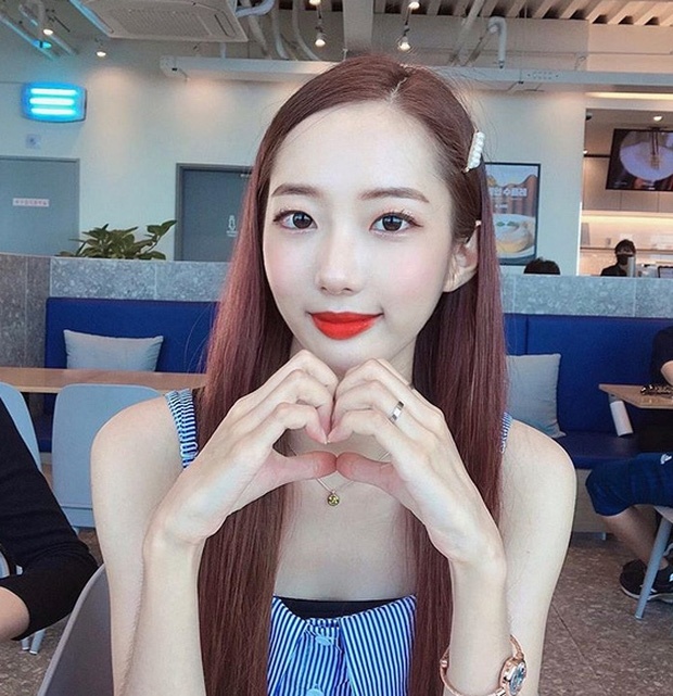 bat nat dong nghiep o Kpop anh 2