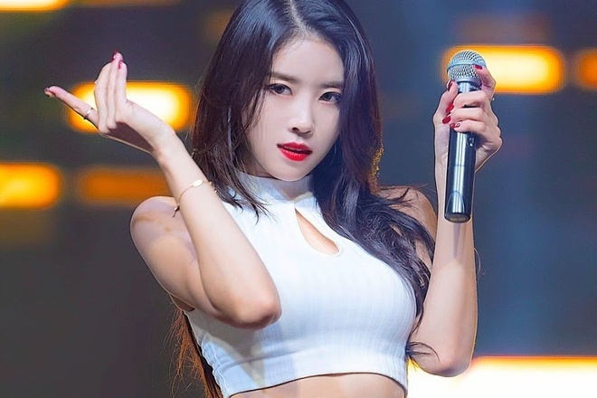 Nu than tuong Han xin loi sau phat ngon khiem nha hinh anh