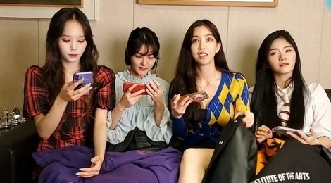 Su nghiep cua nhom nu Fanatics hinh anh