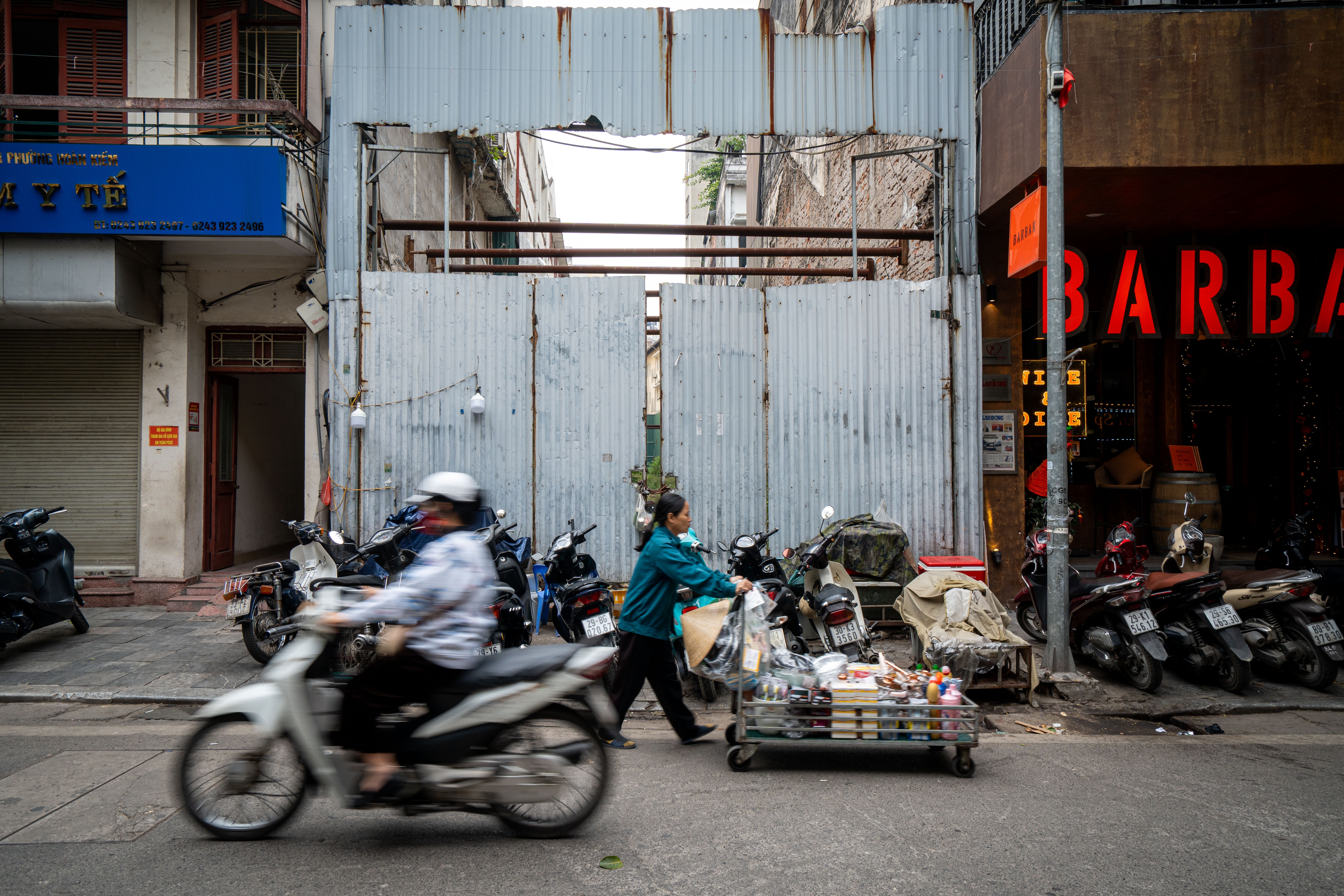 Hoan Kiem,  Giai phong dat,  Phia Dong Hoan Kiem anh 4