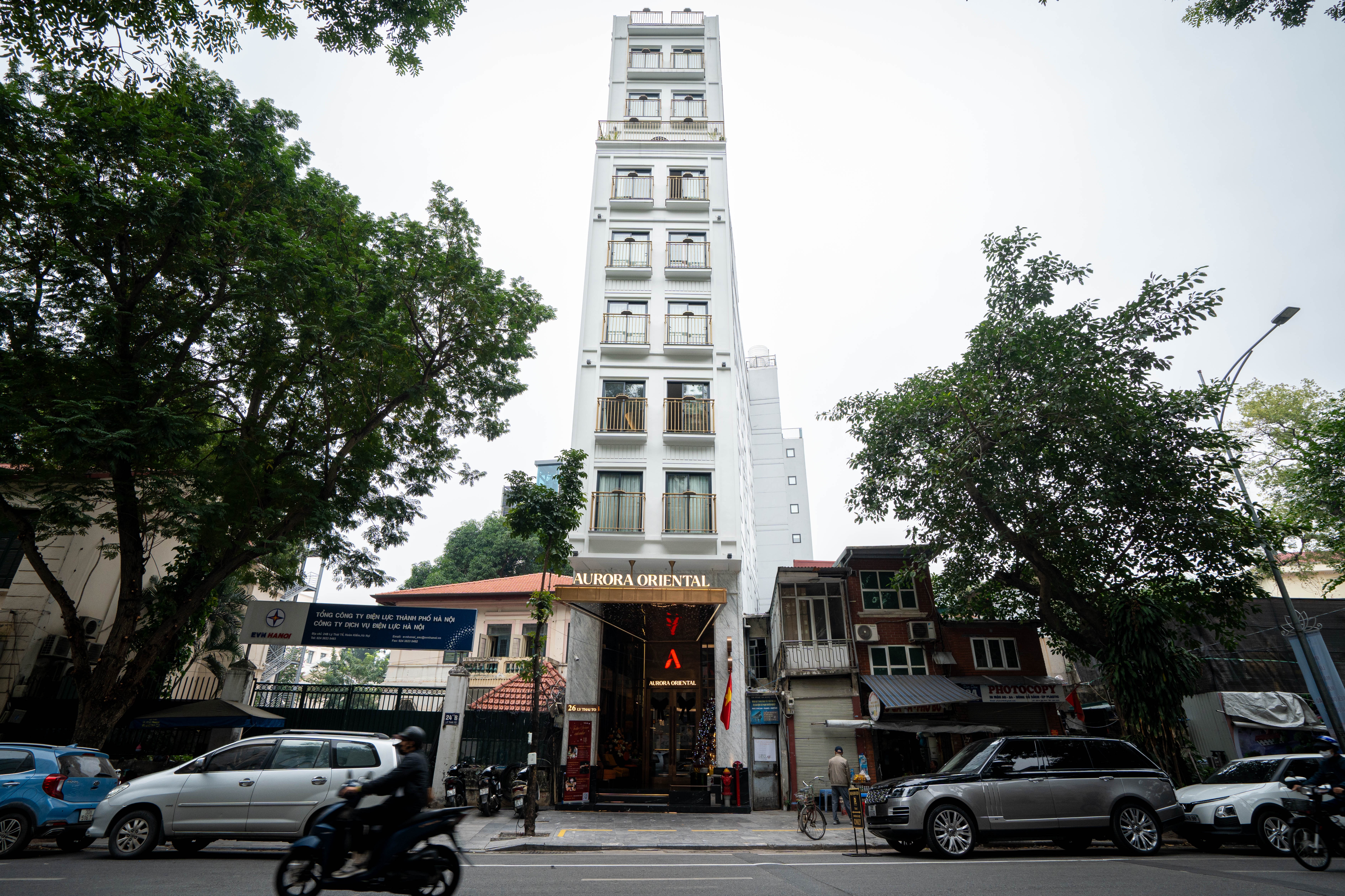 Hoan Kiem,  Giai phong dat,  Phia Dong Hoan Kiem anh 3