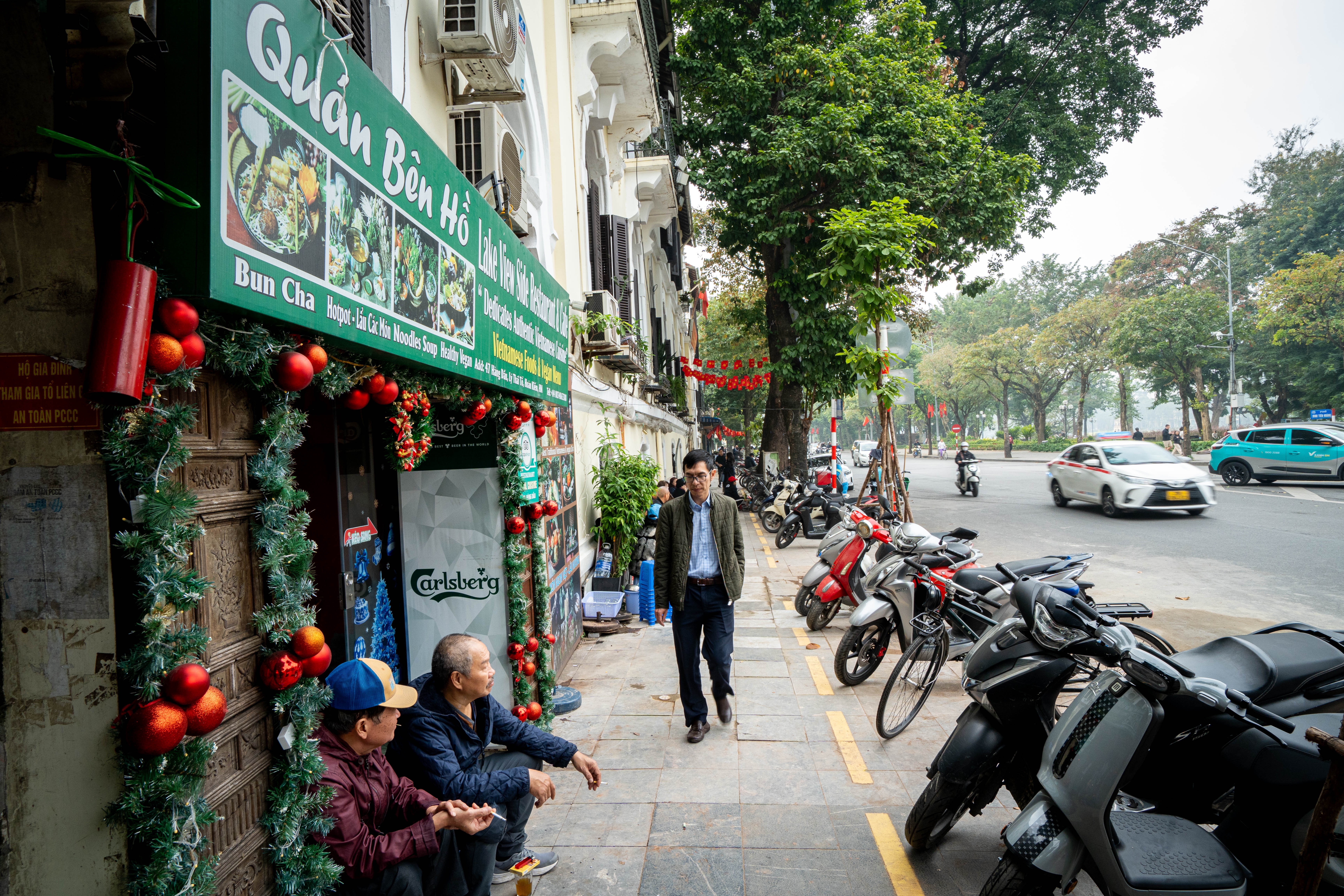 Hoan Kiem,  Giai phong dat,  Phia Dong Hoan Kiem anh 11