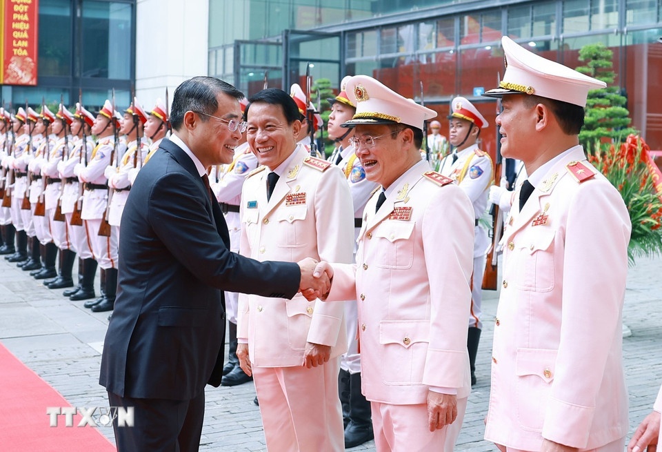 nen hanh chinh anh 1