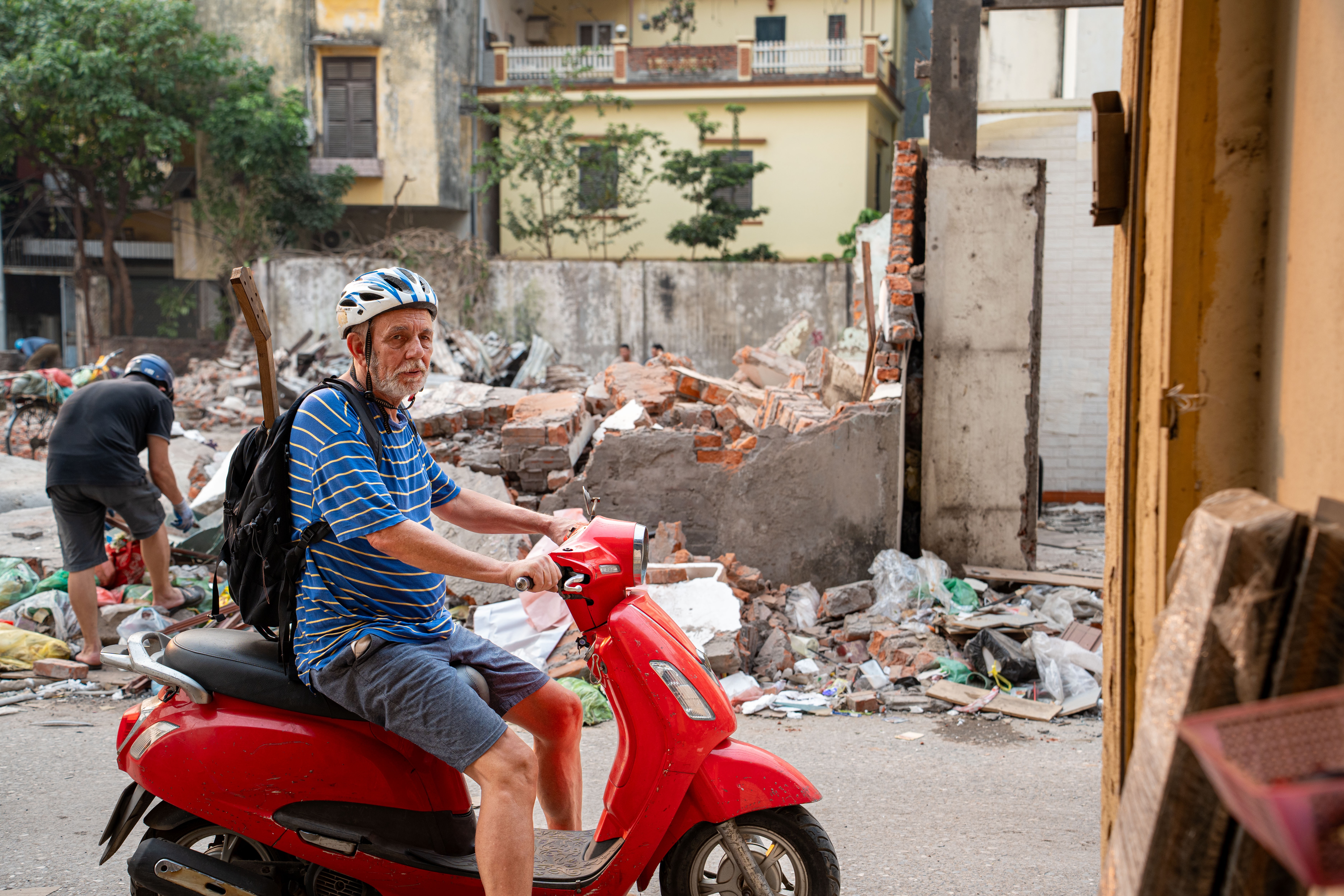 Ha Noi,  Cau Tu Lien,  Duong Truong Sa,  Phuong Hong Ha,  Nghi Tam anh 9