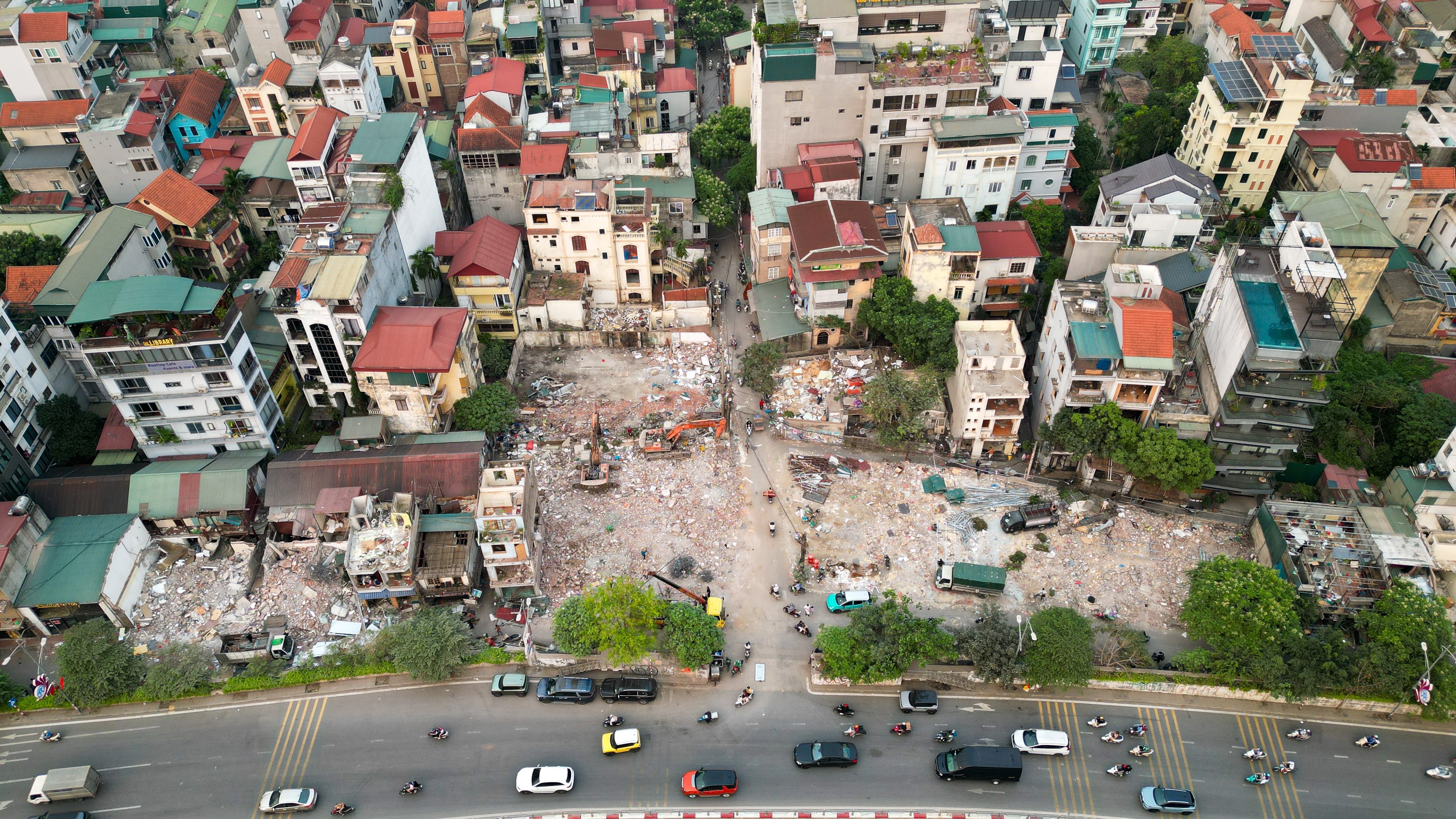 Ha Noi,  Cau Tu Lien,  Duong Truong Sa,  Phuong Hong Ha,  Nghi Tam anh 1