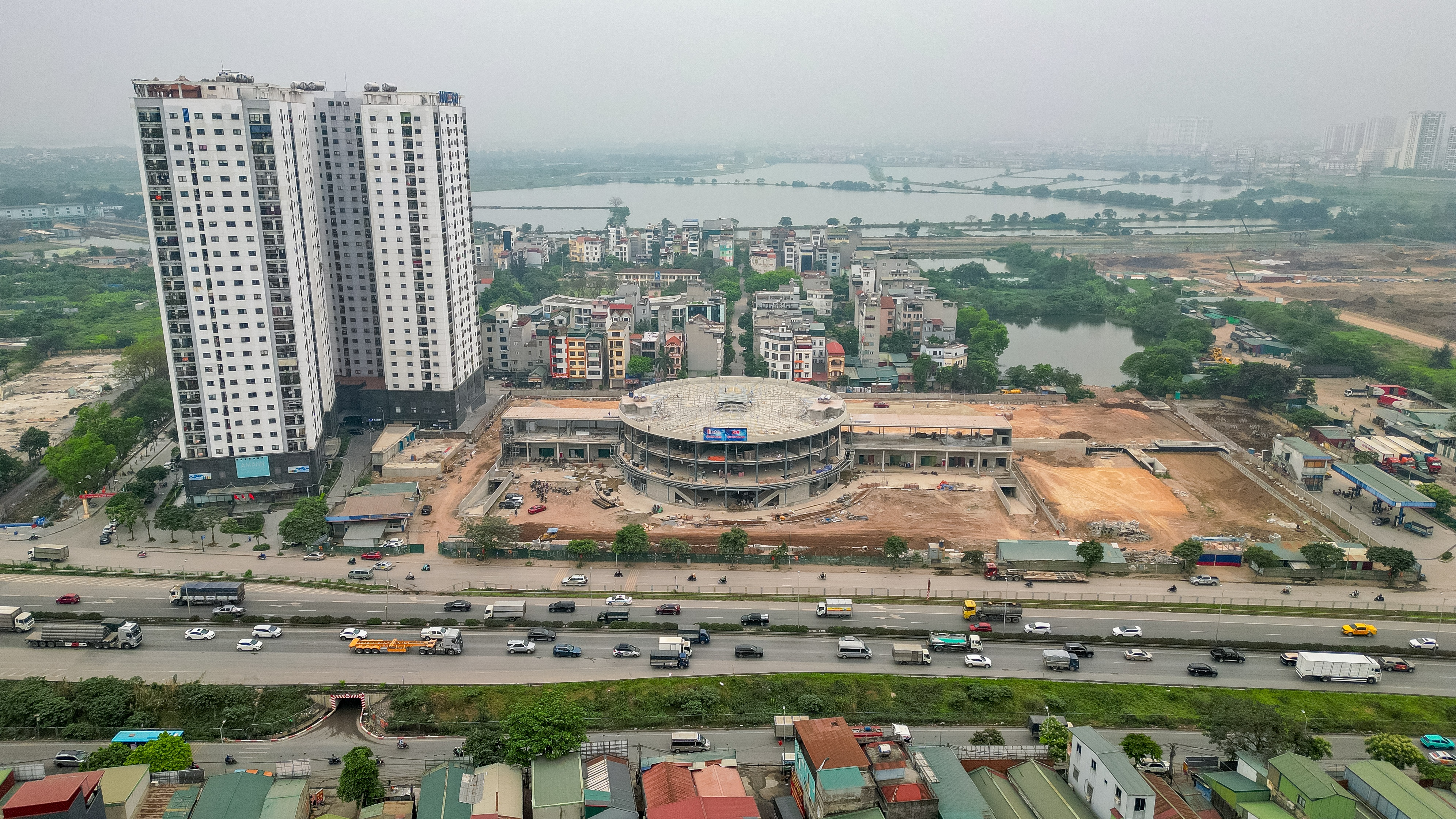 Ha Noi,  Ben xe,  Ben xe Yen So,  Ben xe Giap Bat,  Ben xe Nuoc Ngam anh 1