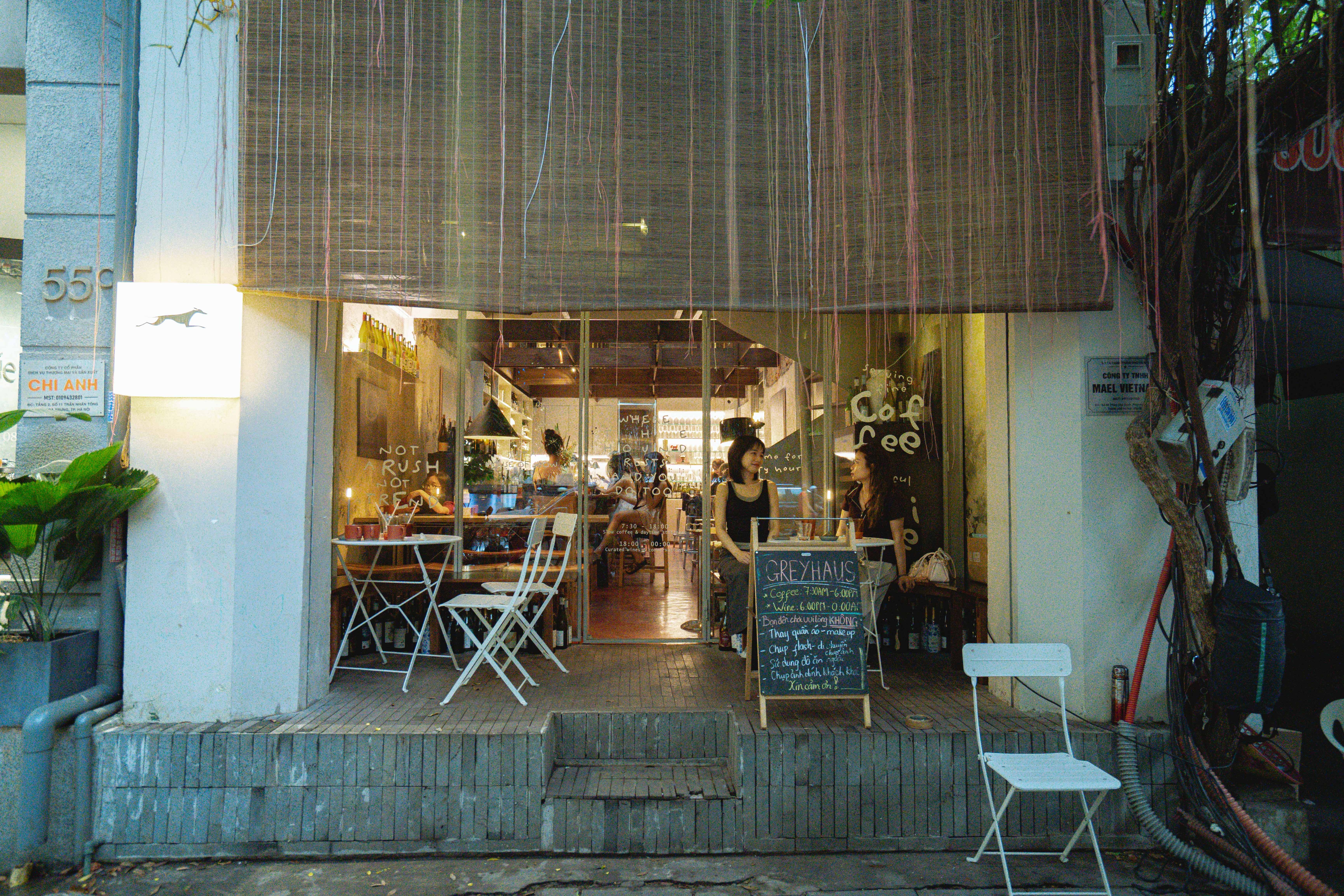 vang,  vang via,  Ha Noi,  quan ca phe,  wine bar anh 4