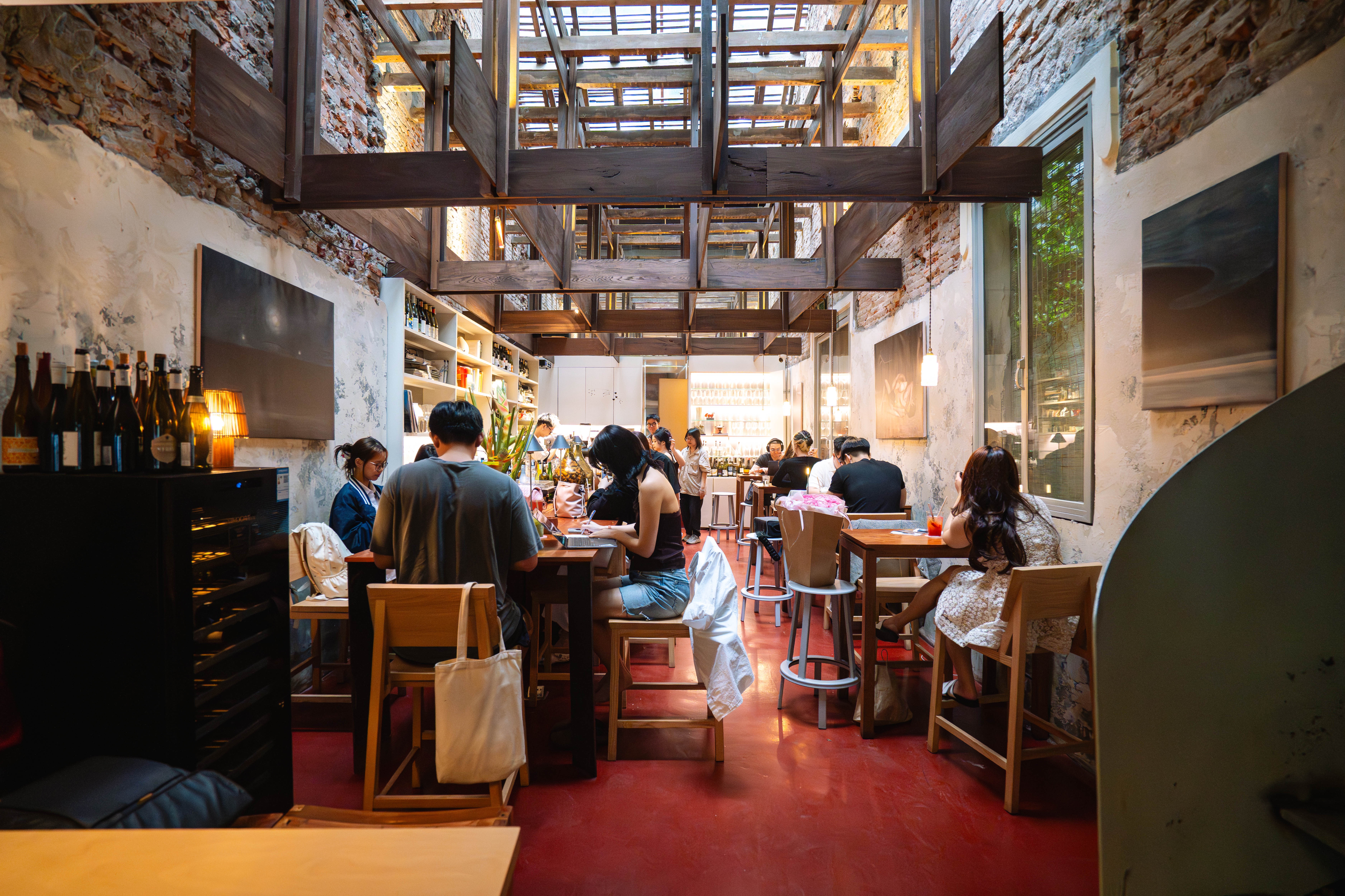 vang,  vang via,  Ha Noi,  quan ca phe,  wine bar anh 5